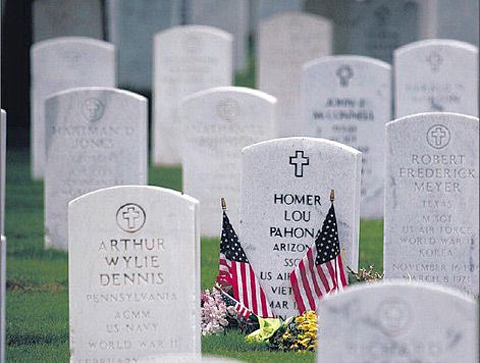 Houston_National_Cemetery