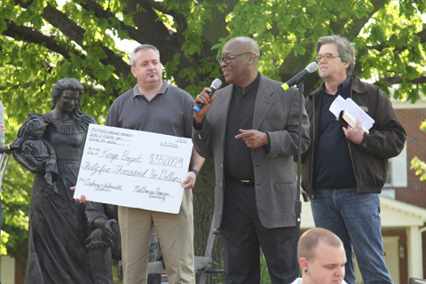 MNU_Kenya_orphange_check